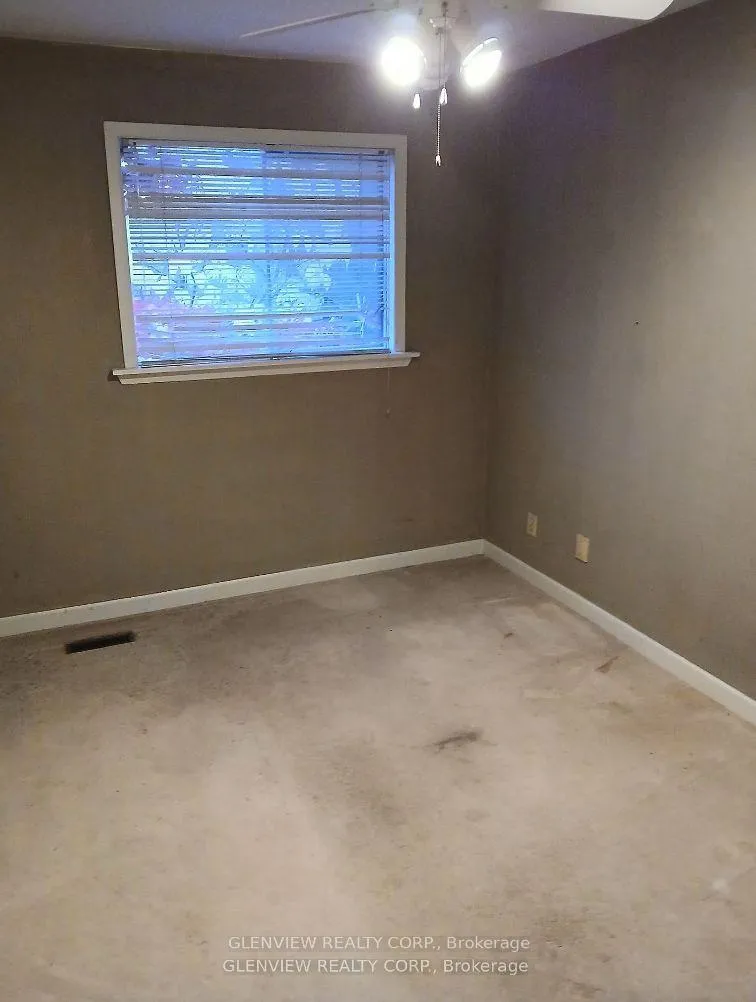 Photo 8 of 120 Romfield Circuit, Markham, Royal Orchard — HOMEH