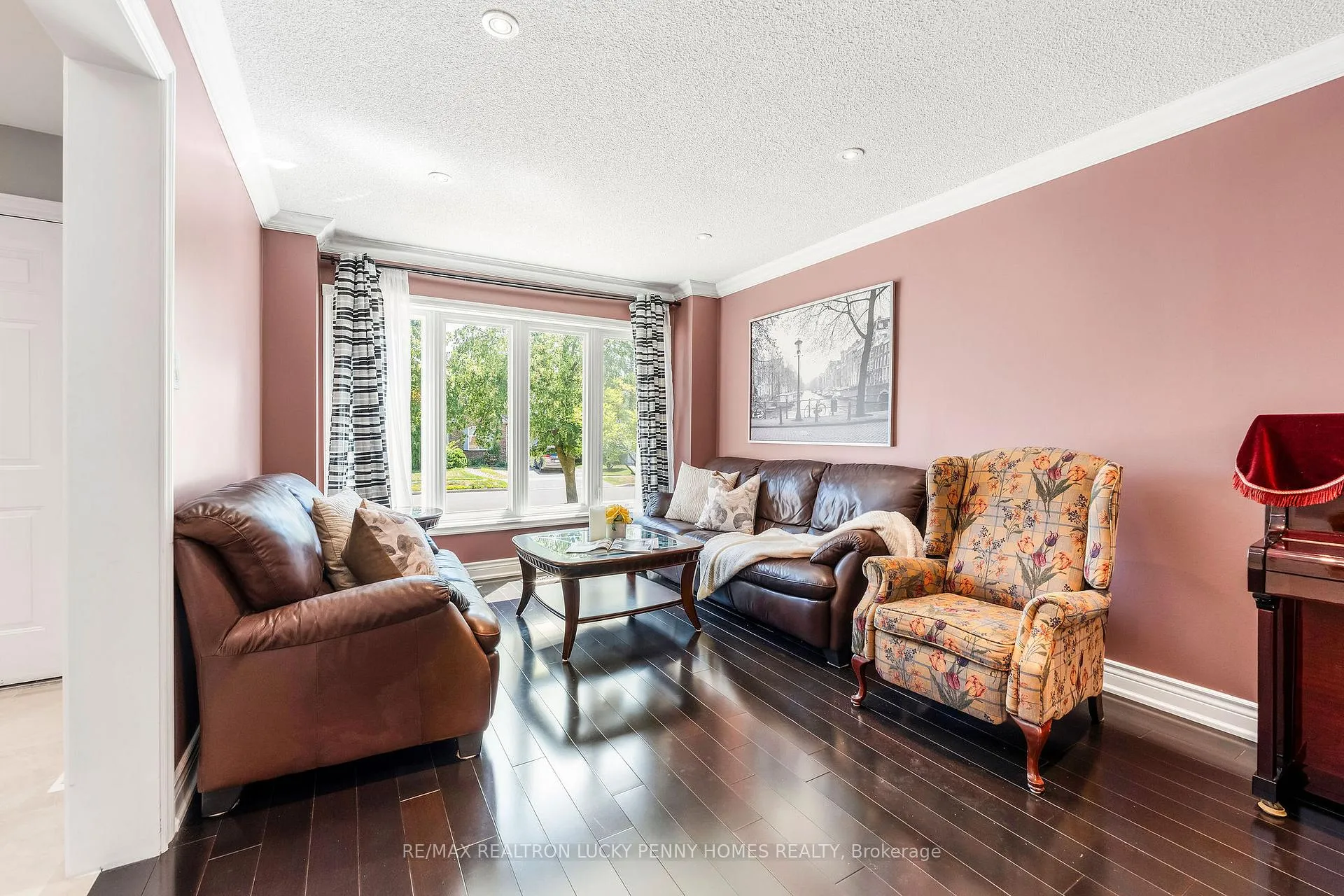 Photo 5 of 9 Coledale Road, Markham, Unionville — HOMEH