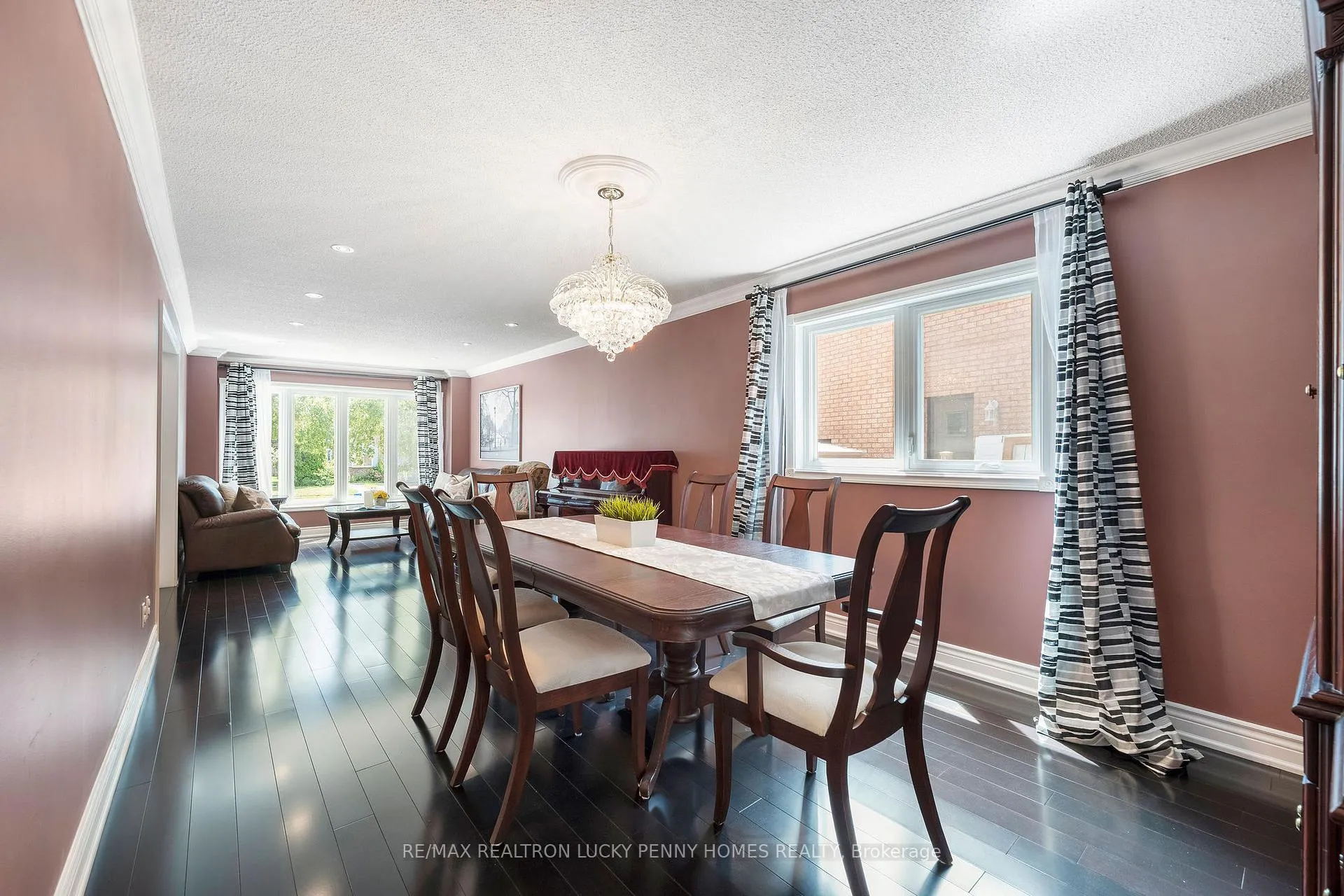 Photo 7 of 9 Coledale Road, Markham, Unionville — HOMEH