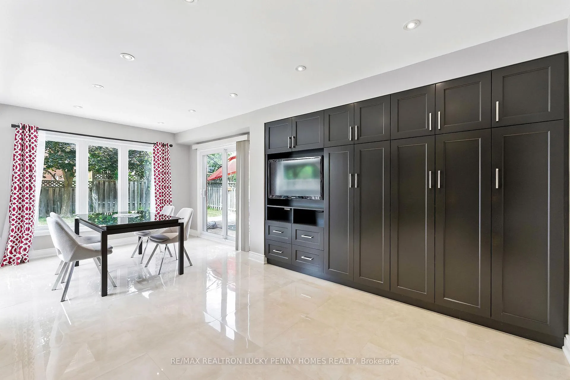 Photo 12 of 9 Coledale Road, Markham, Unionville — HOMEH