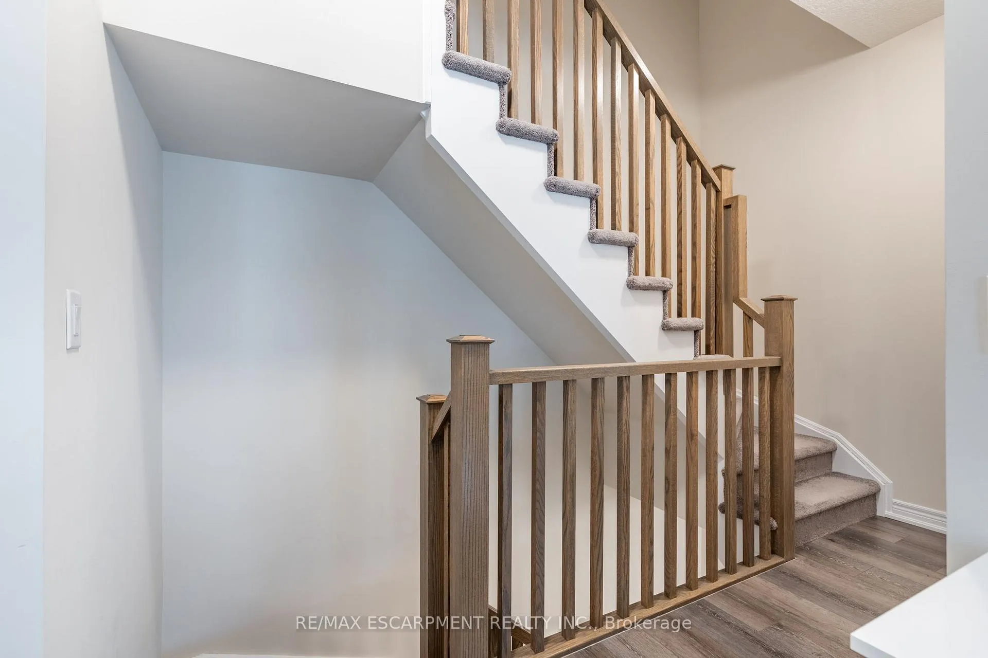 Photo 6 of Unit 36, 27 Rachel Drive, Hamilton, Stoney Creek — HOMEH