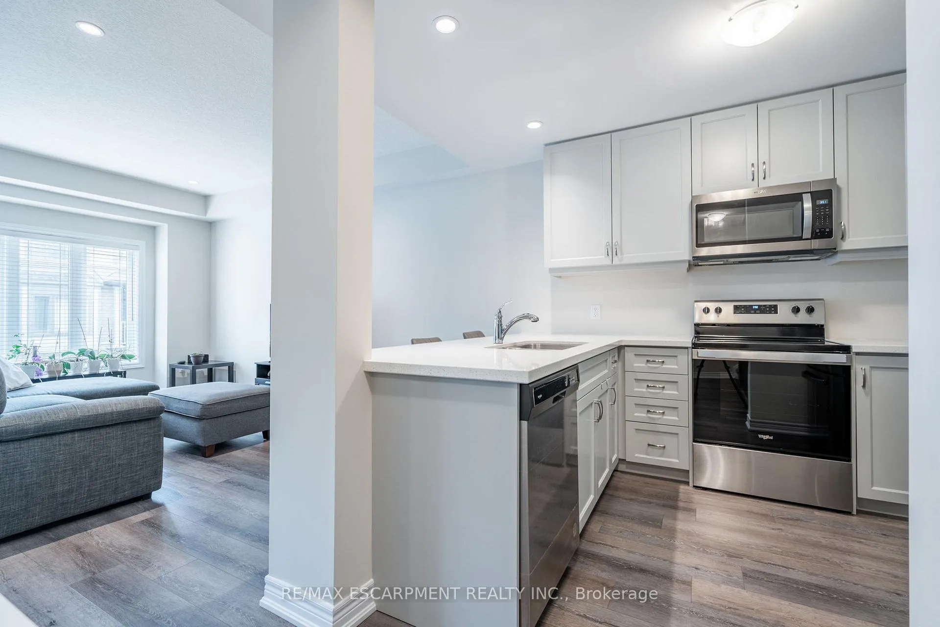 Photo 7 of Unit 36, 27 Rachel Drive, Hamilton, Stoney Creek — HOMEH