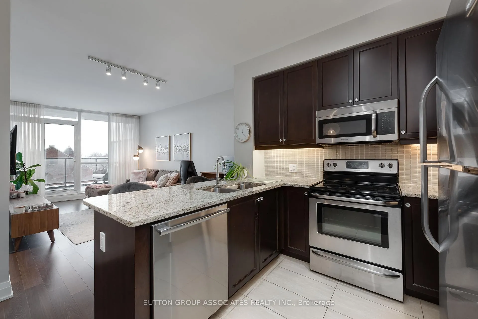 Photo 8 of Unit 401, 530 St Clair Avenue, Toronto, Humewood-Cedarvale — HOMEH
