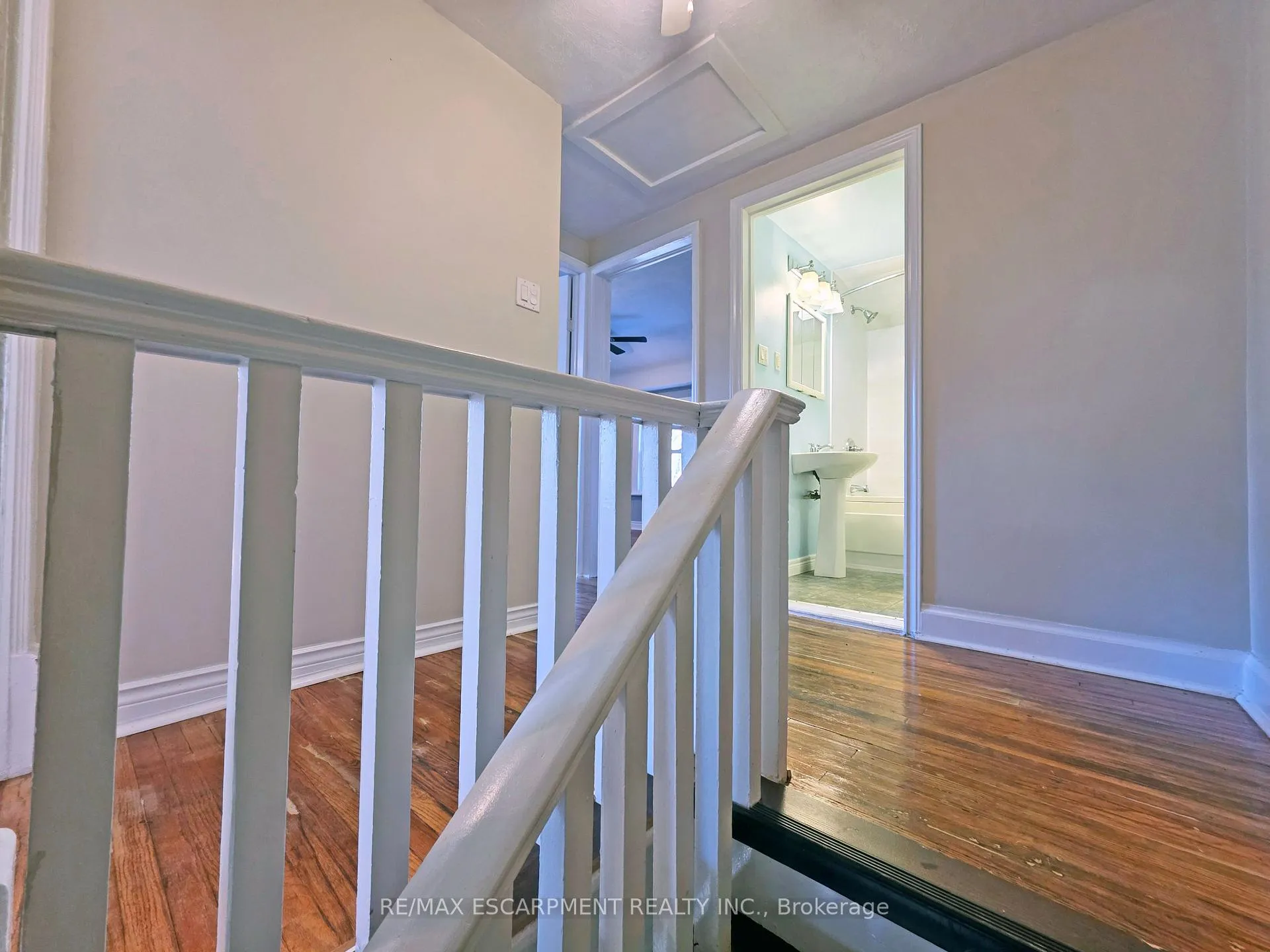 Photo 184 of 205 Main Street E, Grimsby, Grimsby East — HOMEH