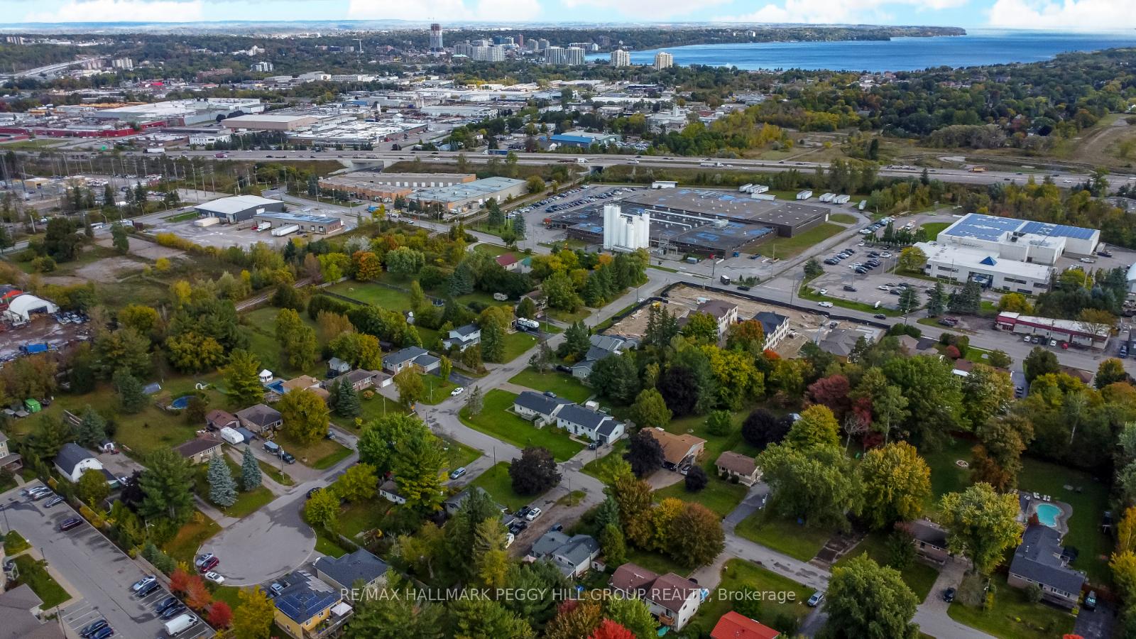 Photo 2 of 221 Phillips Street, Barrie, Ardagh — HOMEH