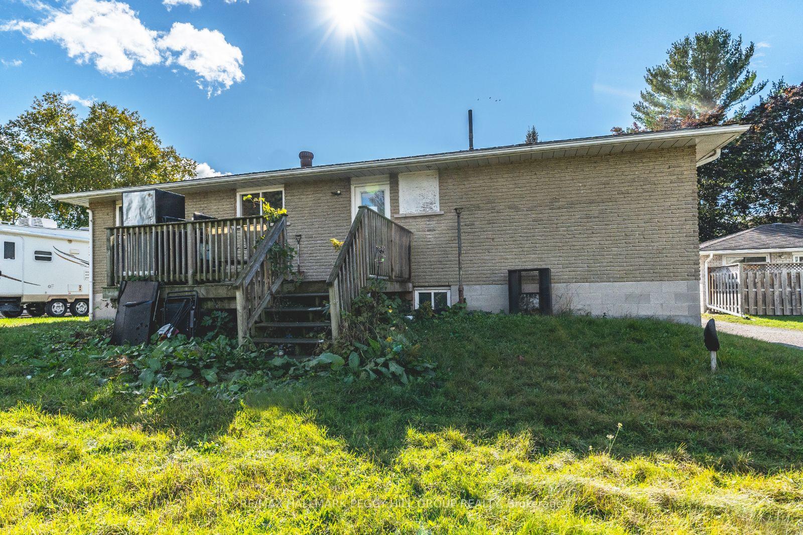 Photo 6 of 221 Phillips Street, Barrie, Ardagh — HOMEH