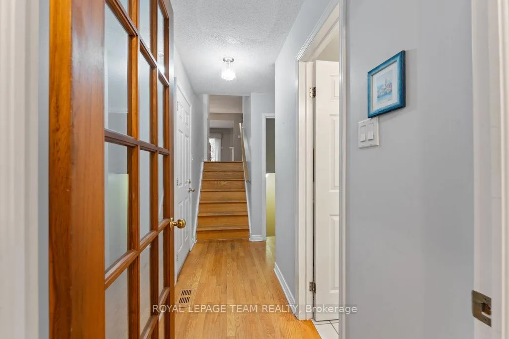 Photo 5 of 2684 Violet Street, Ottawa, Britannia — HOMEH