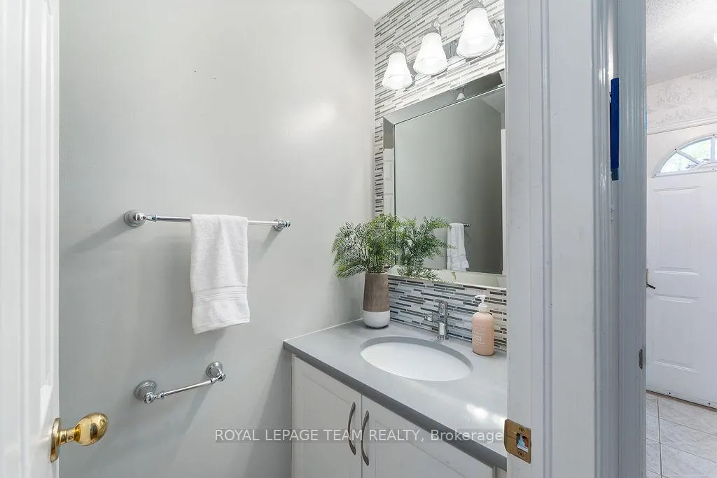 Photo 6 of 2684 Violet Street, Ottawa, Britannia — HOMEH