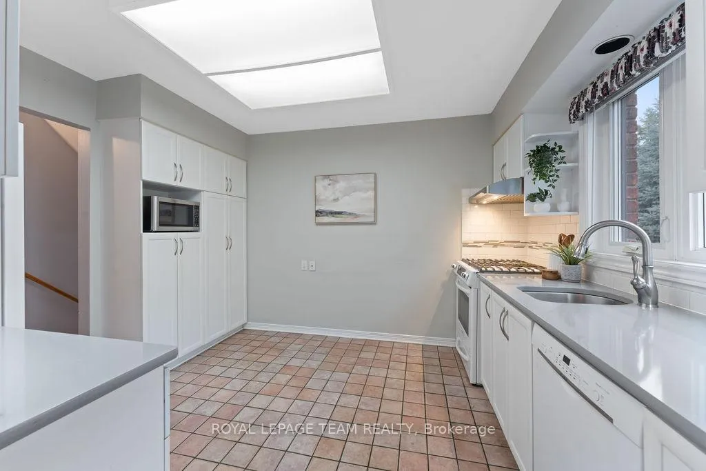 Photo 8 of 2684 Violet Street, Ottawa, Britannia — HOMEH