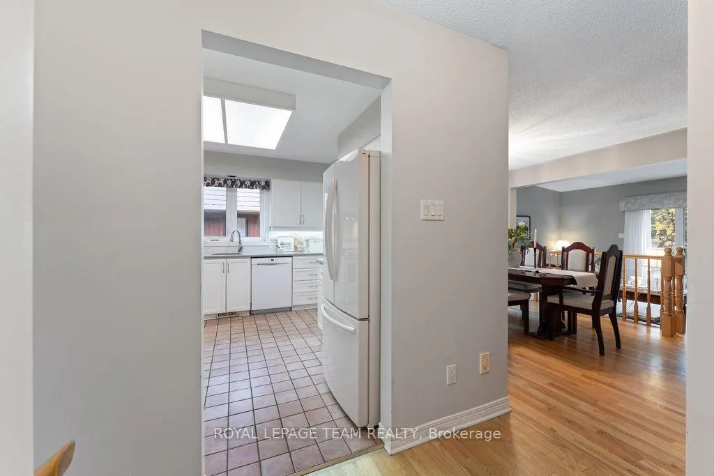 Photo 11 of 2684 Violet Street, Ottawa, Britannia — HOMEH