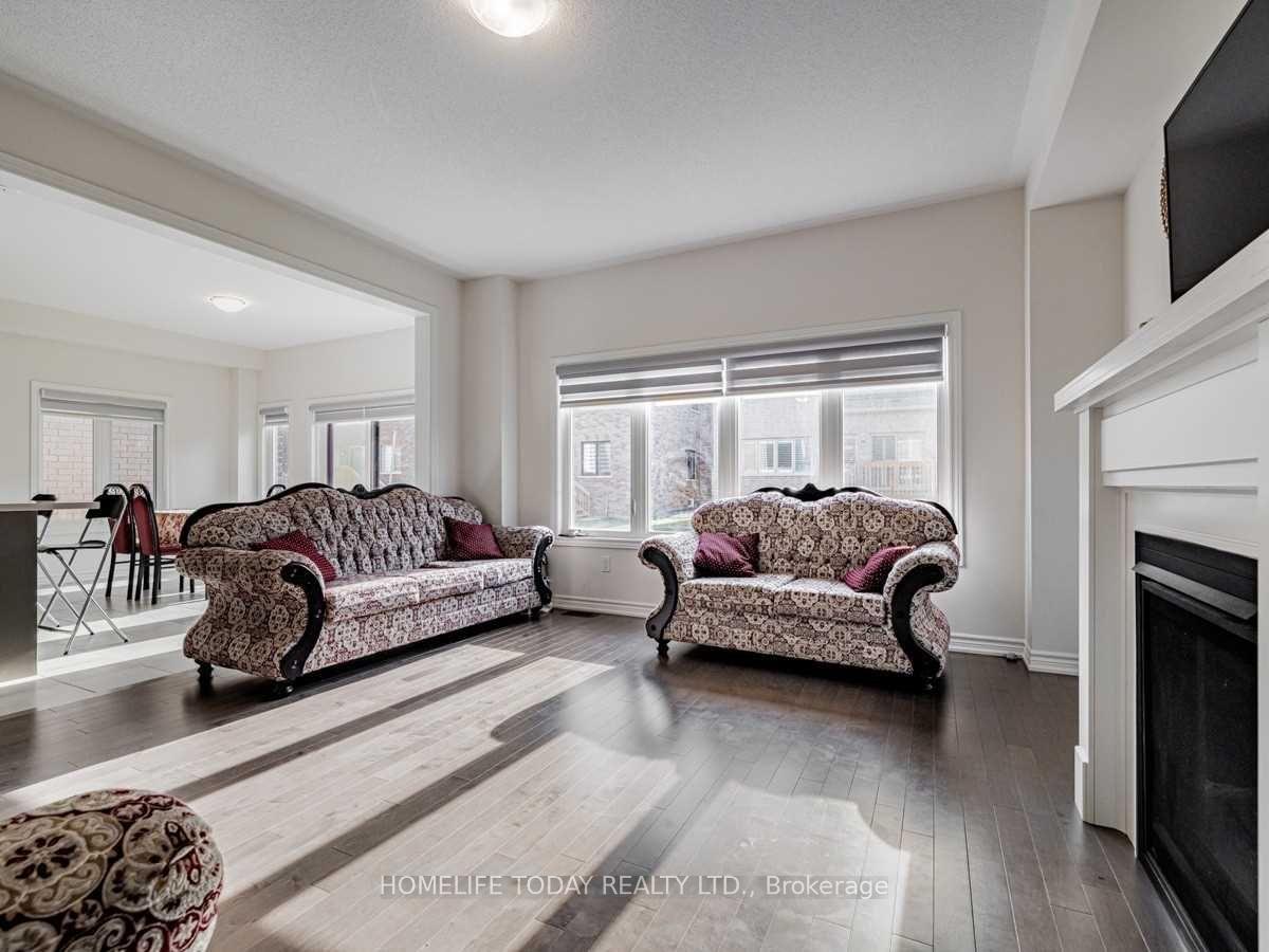 Photo 10 of 364 Danny Wheeler Boulevard, Georgina, Keswick North — HOMEH