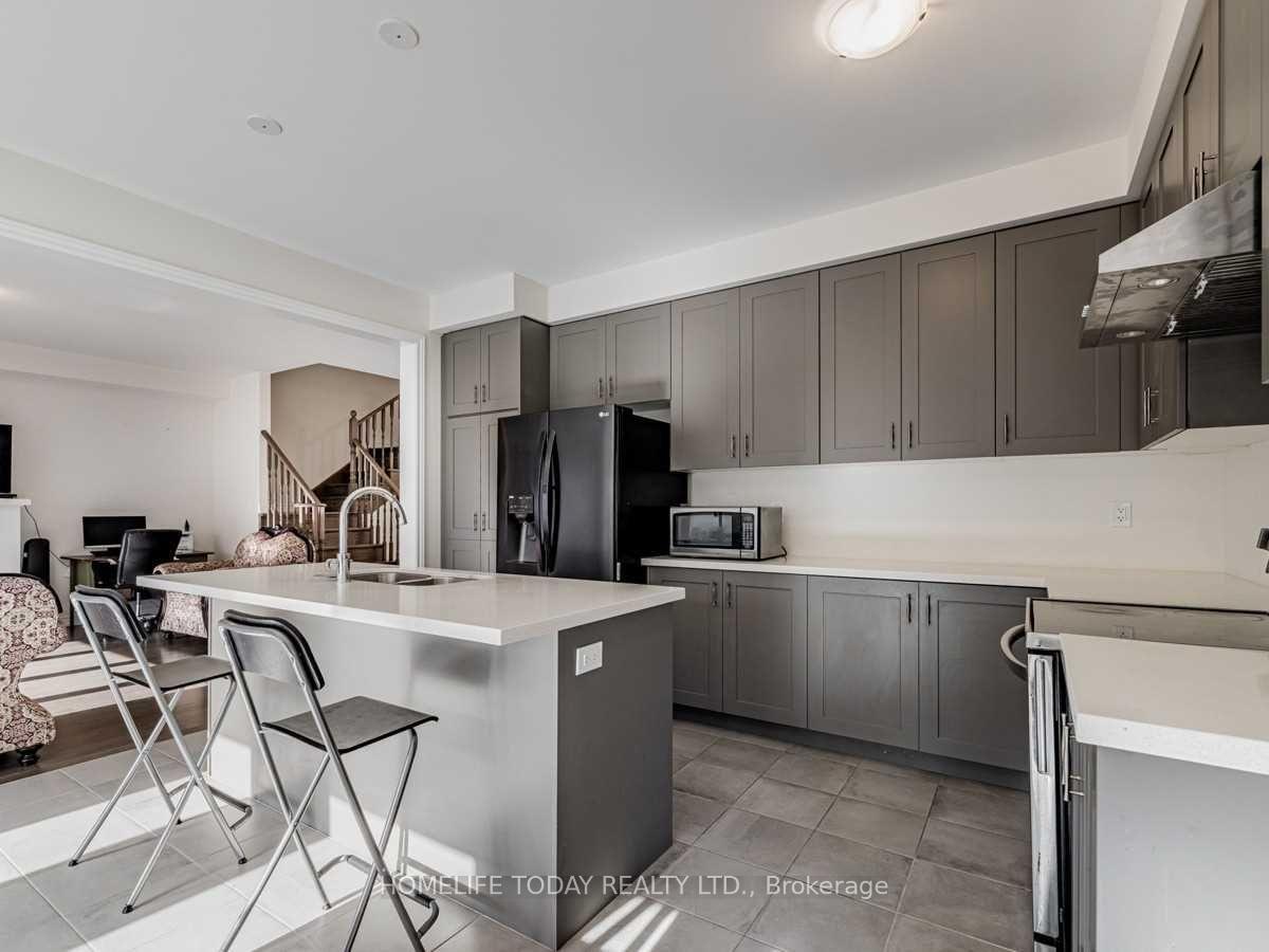 Photo 14 of 364 Danny Wheeler Boulevard, Georgina, Keswick North — HOMEH