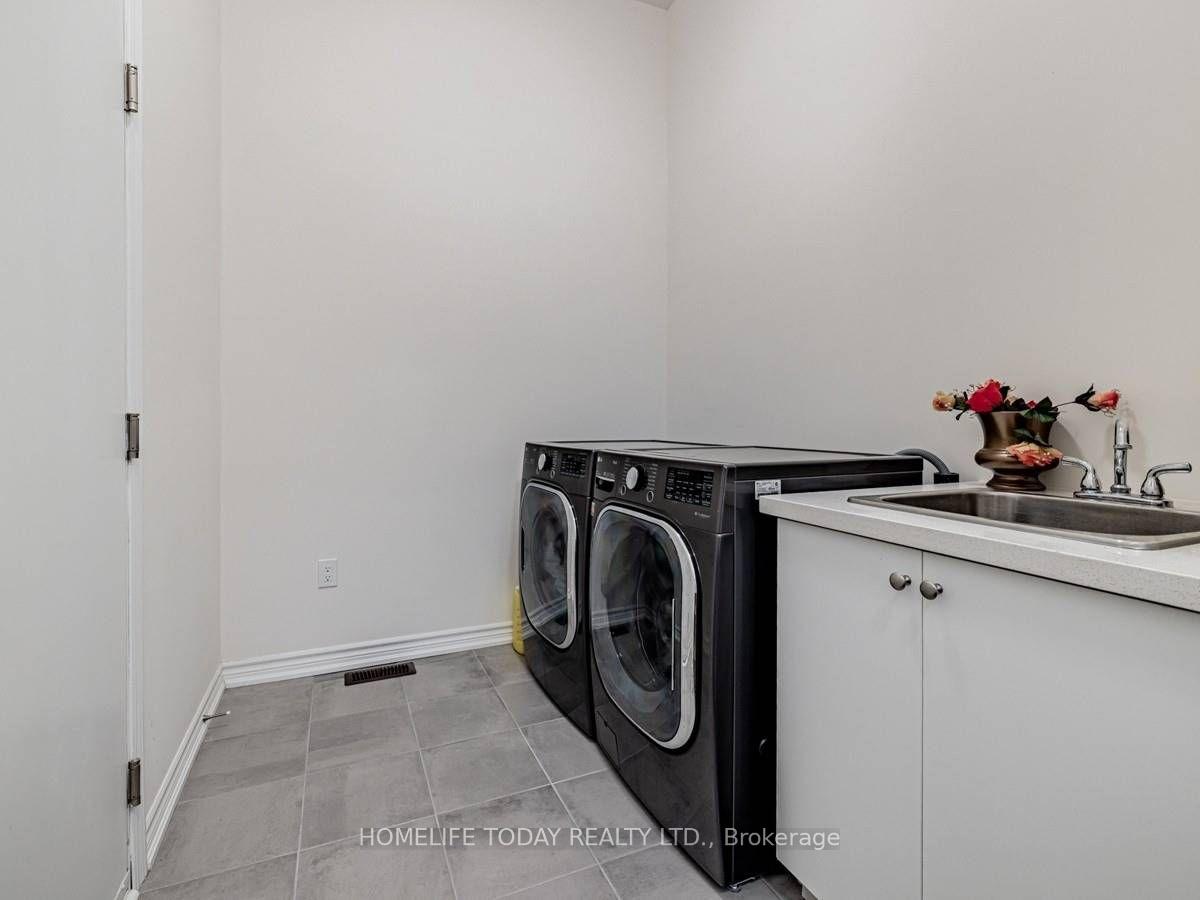 Photo 21 of 364 Danny Wheeler Boulevard, Georgina, Keswick North — HOMEH