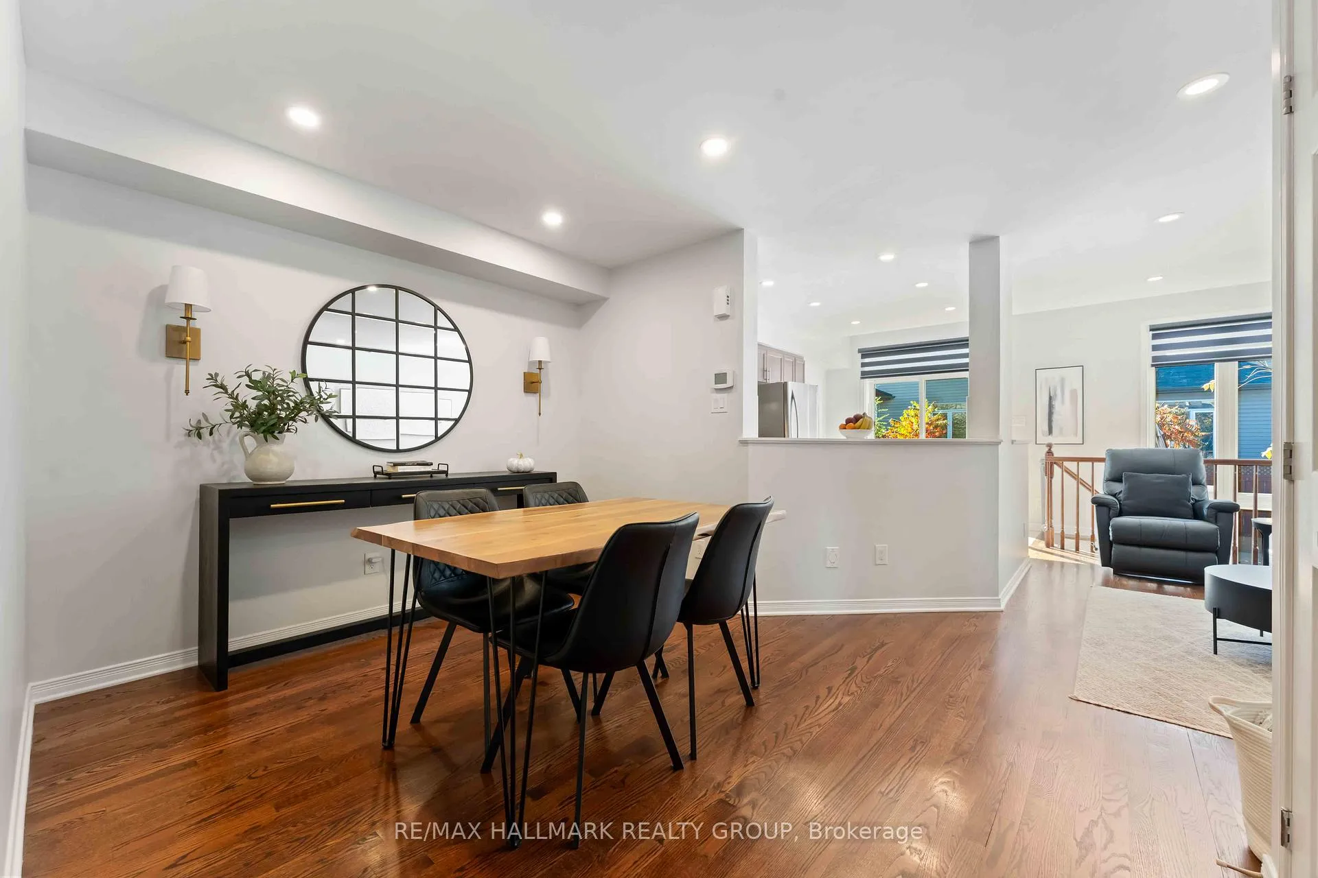 Photo 7 of 104 Esterbrook Drive, Ottawa, Mer Bleue/Bradley Estates/Anderson Park — HOMEH
