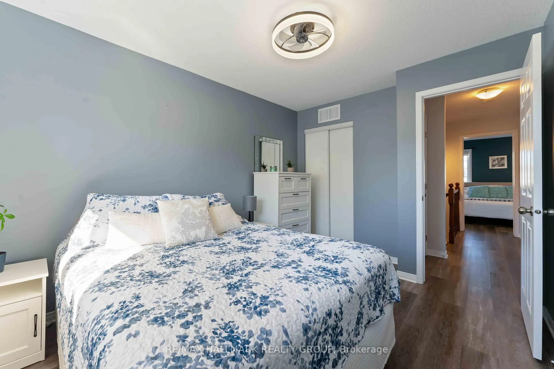 Photo 24 of 104 Esterbrook Drive, Ottawa, Mer Bleue/Bradley Estates/Anderson Park — HOMEH