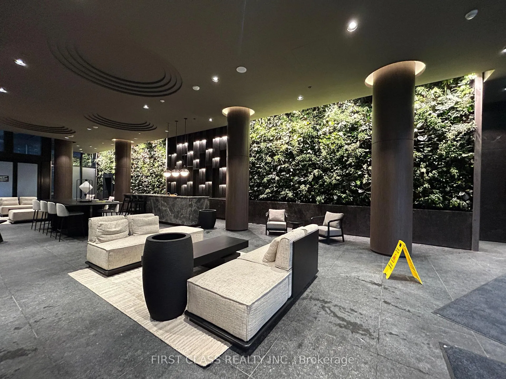Photo 4 of Unit 1406, 120 Broadway Avenue, Toronto, Mount Pleasant West — HOMEH