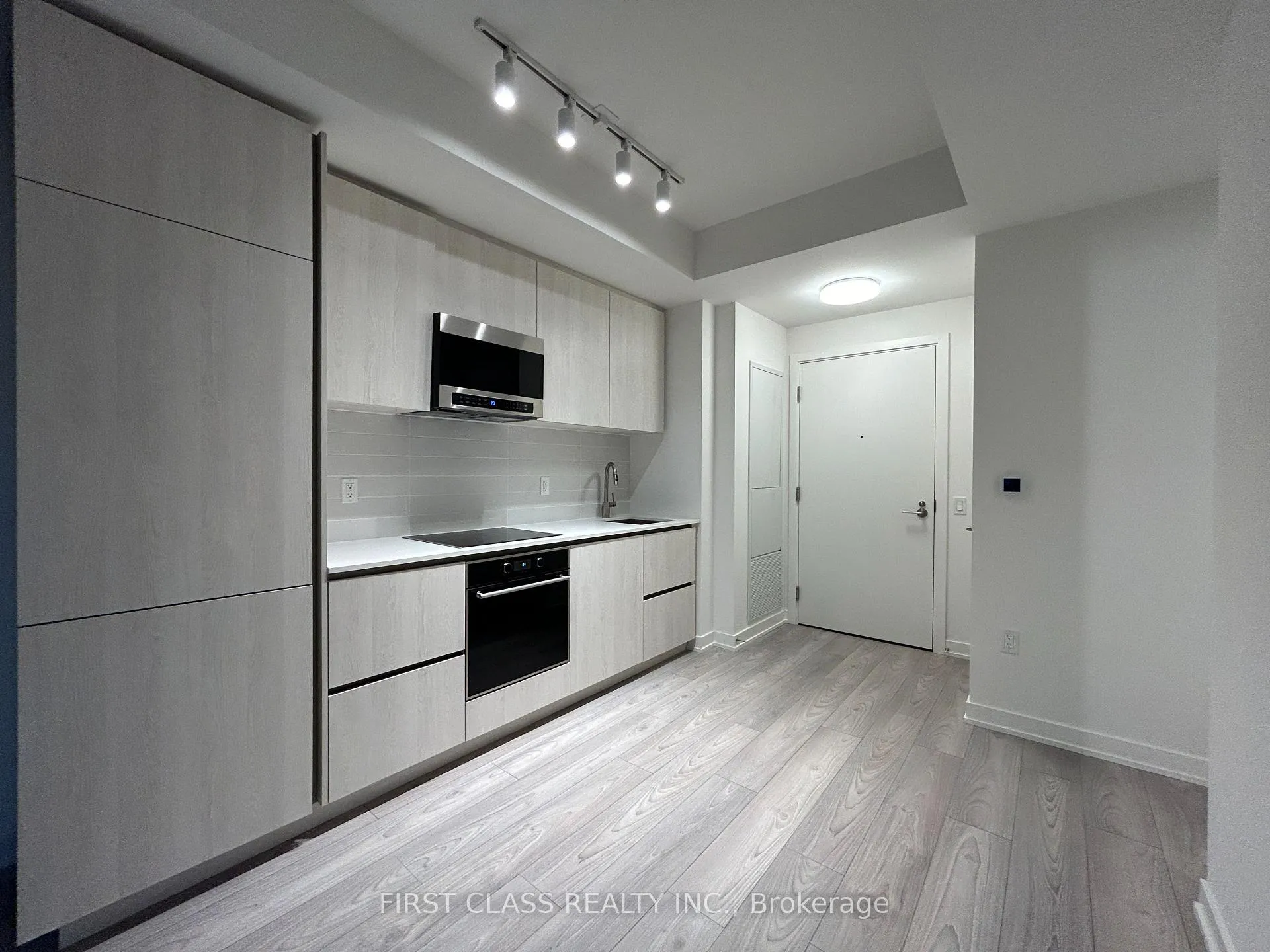 Photo 9 of Unit 1406, 120 Broadway Avenue, Toronto, Mount Pleasant West — HOMEH