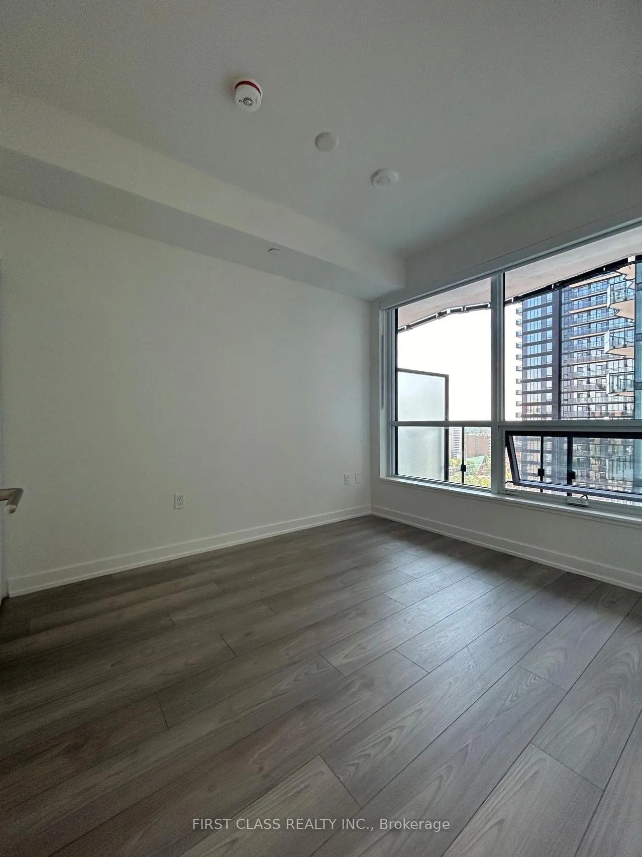 Photo 13 of Unit 1406, 120 Broadway Avenue, Toronto, Mount Pleasant West — HOMEH