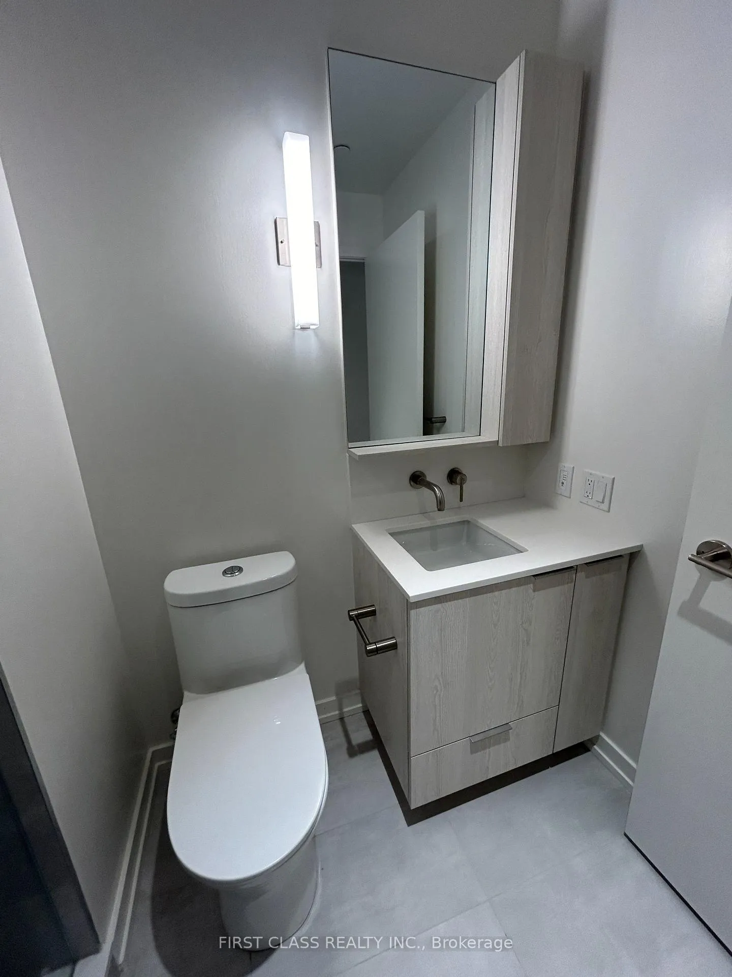 Photo 16 of Unit 1406, 120 Broadway Avenue, Toronto, Mount Pleasant West — HOMEH