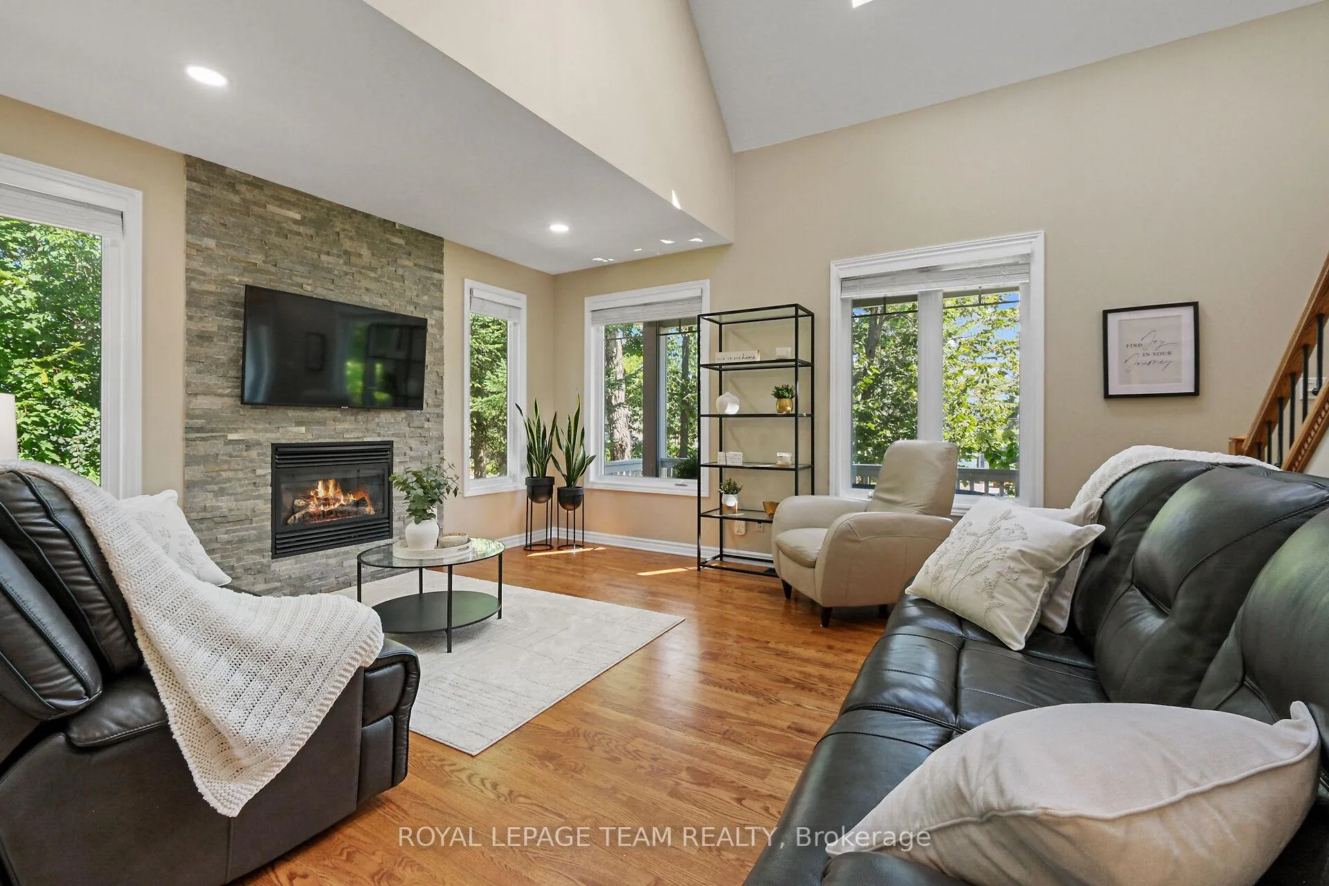 Photo 8 of 2893 Barlow Crescent, Ottawa, Dunrobin Shores — HOMEH