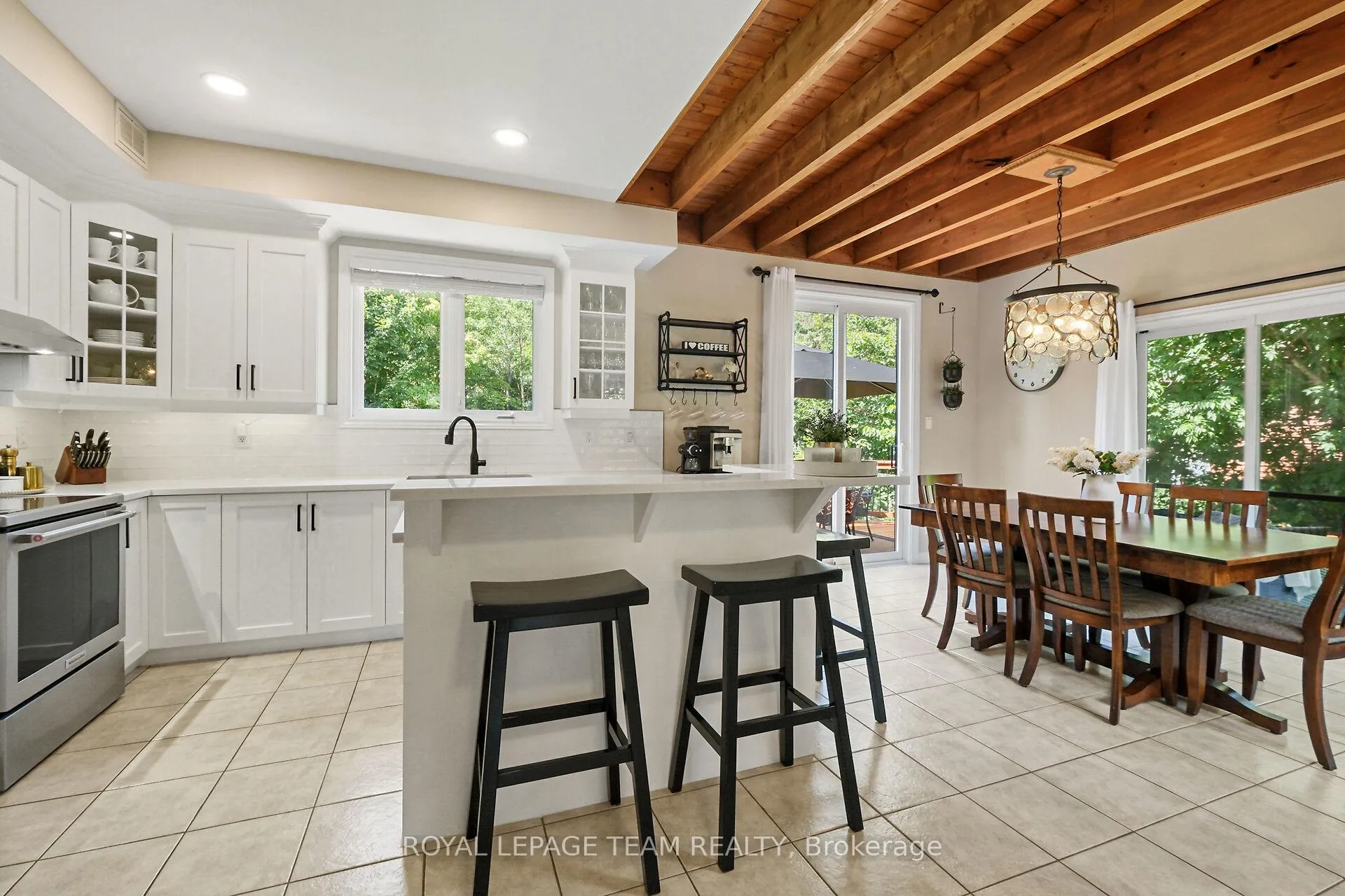 Photo 12 of 2893 Barlow Crescent, Ottawa, Dunrobin Shores — HOMEH