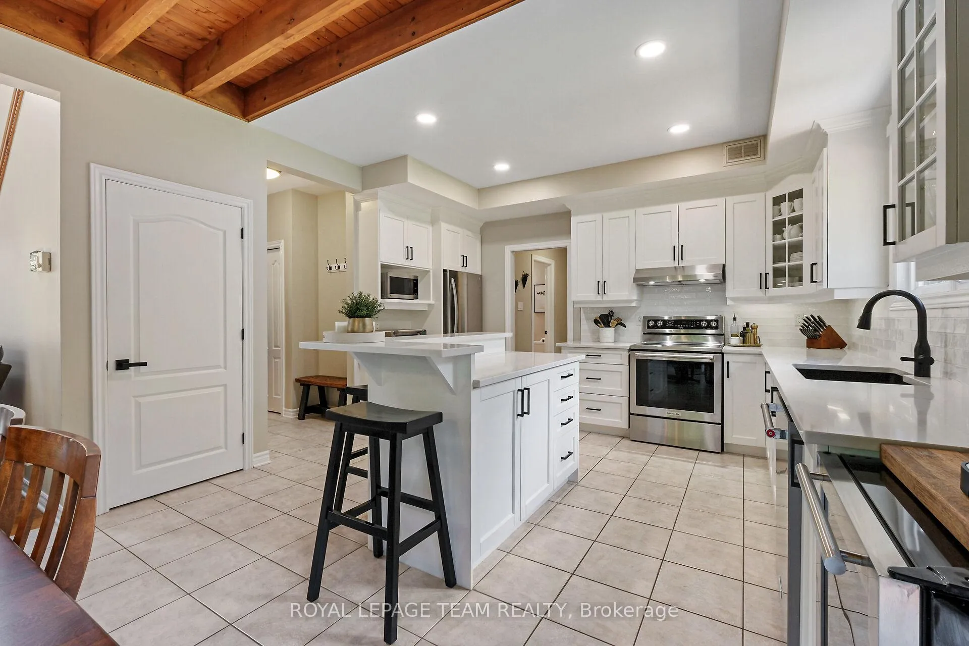 Photo 14 of 2893 Barlow Crescent, Ottawa, Dunrobin Shores — HOMEH