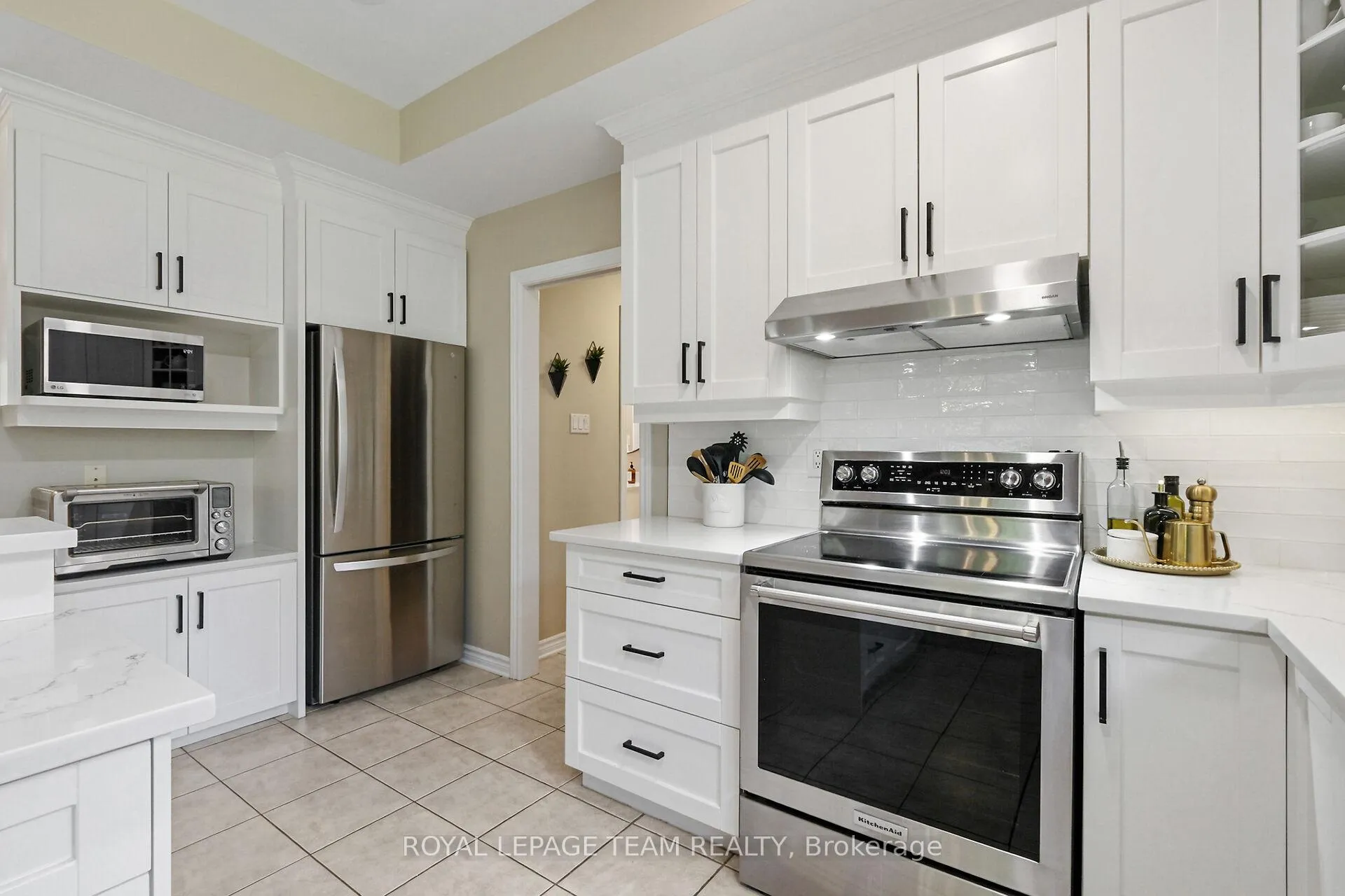 Photo 15 of 2893 Barlow Crescent, Ottawa, Dunrobin Shores — HOMEH