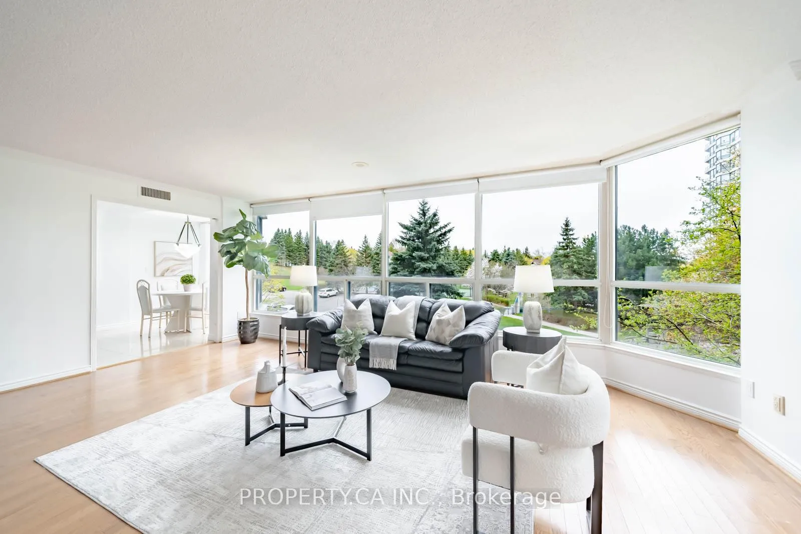 Photo 3 of Unit 301, 7300 Yonge Street, Vaughan, Crestwood-Springfarm-Yorkhill — HOMEH