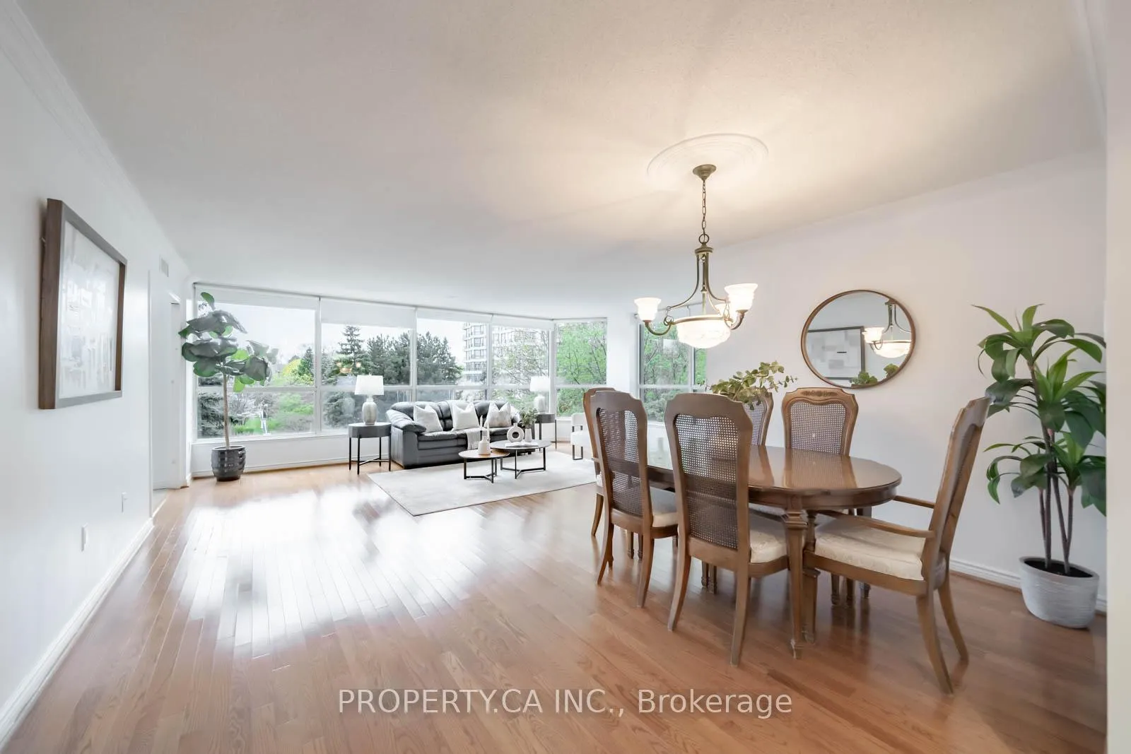 Photo 6 of Unit 301, 7300 Yonge Street, Vaughan, Crestwood-Springfarm-Yorkhill — HOMEH