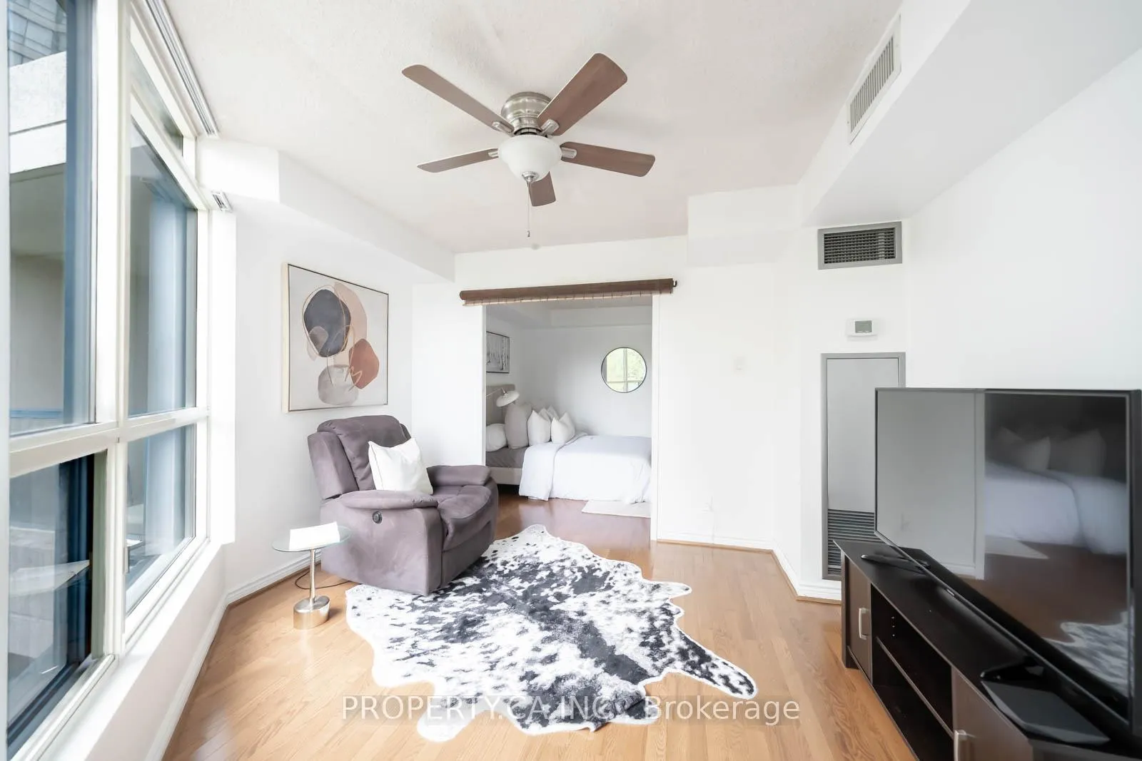 Photo 17 of Unit 301, 7300 Yonge Street, Vaughan, Crestwood-Springfarm-Yorkhill — HOMEH