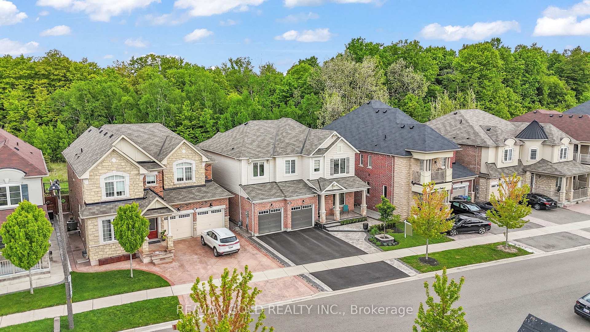 Photo 4 of 88 Newhouse Boulevard, Caledon, Rural Caledon — HOMEH