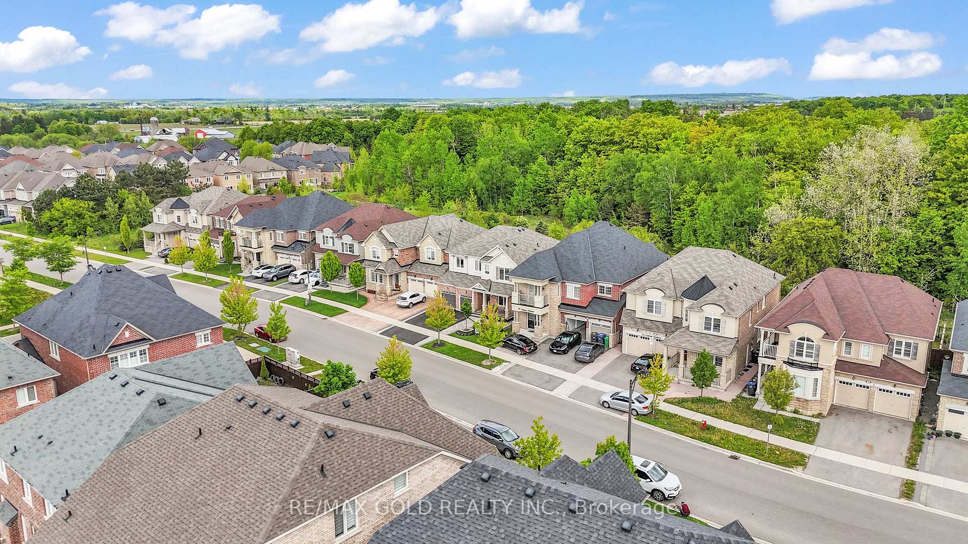 Photo 3 of 88 Newhouse Boulevard, Caledon, Rural Caledon — HOMEH