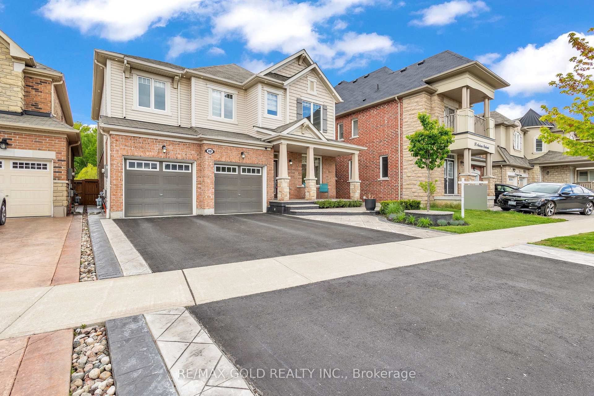 Photo 5 of 88 Newhouse Boulevard, Caledon, Rural Caledon — HOMEH