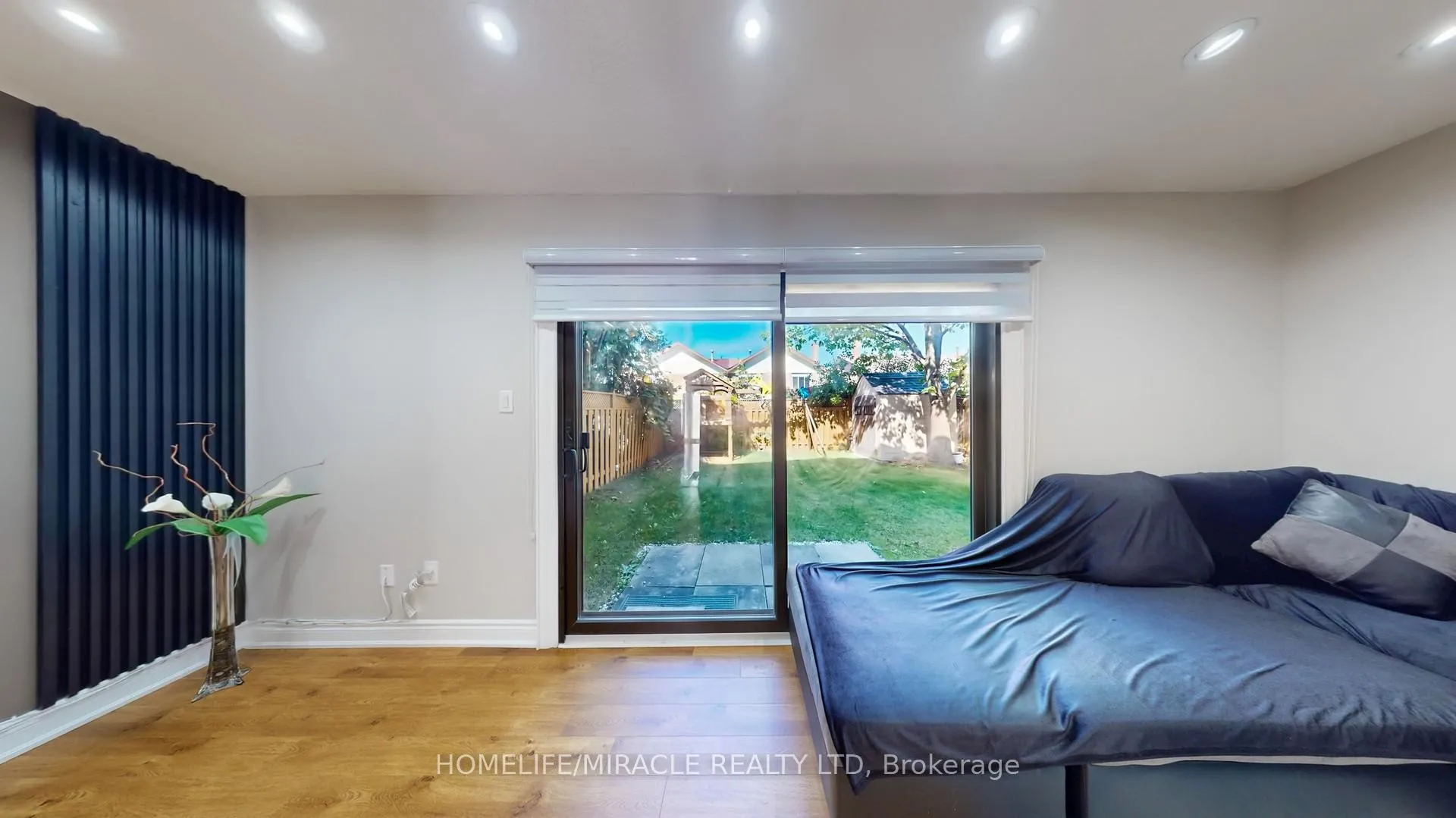 Photo 5 of 64 Radford Drive, Brampton, Brampton North — HOMEH