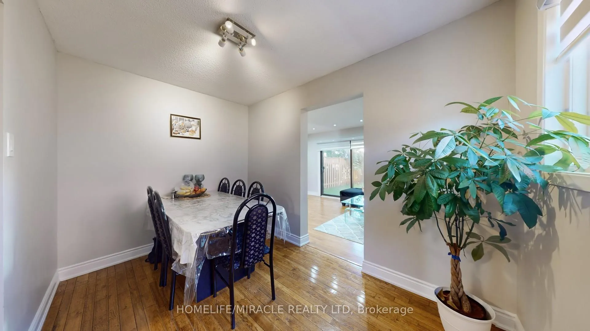 Photo 8 of 64 Radford Drive, Brampton, Brampton North — HOMEH