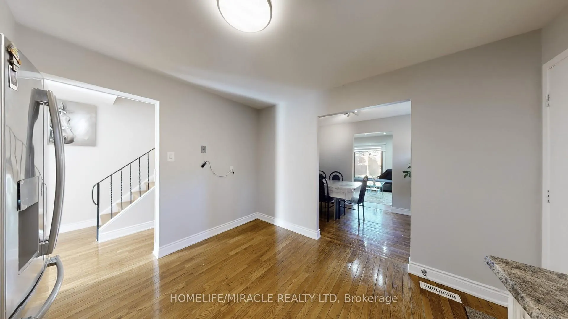 Photo 12 of 64 Radford Drive, Brampton, Brampton North — HOMEH