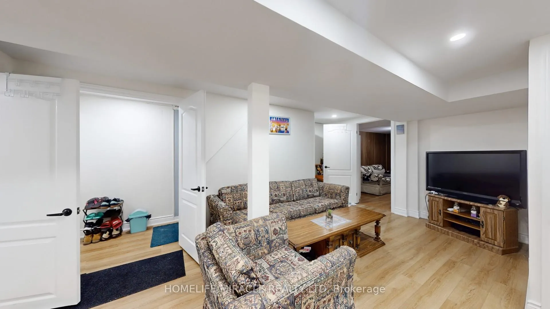 Photo 31 of 64 Radford Drive, Brampton, Brampton North — HOMEH