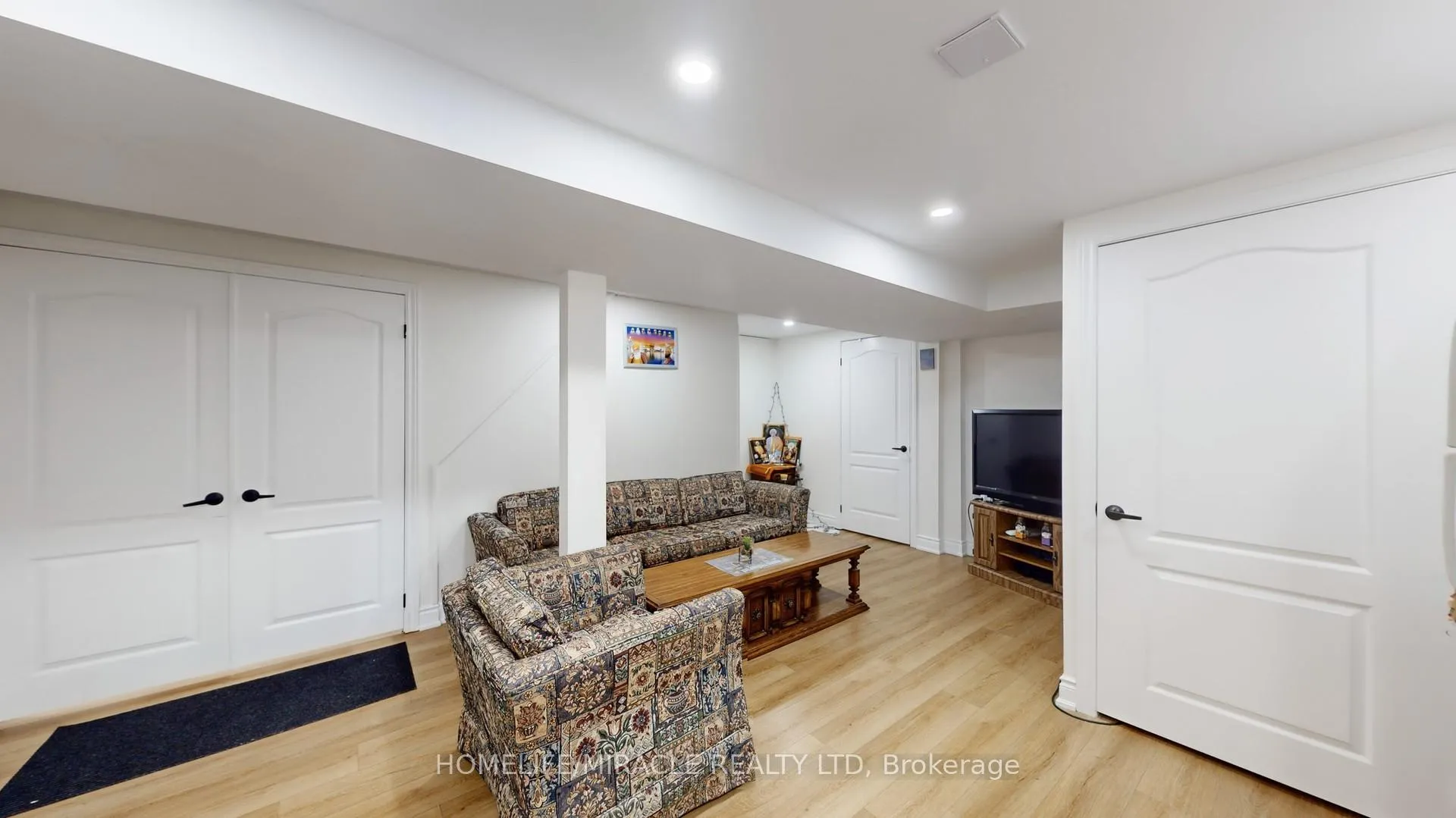 Photo 33 of 64 Radford Drive, Brampton, Brampton North — HOMEH