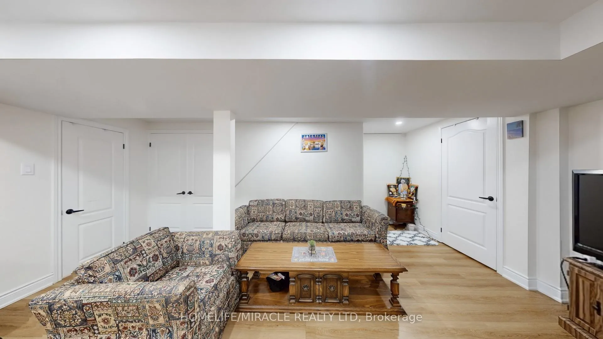 Photo 34 of 64 Radford Drive, Brampton, Brampton North — HOMEH