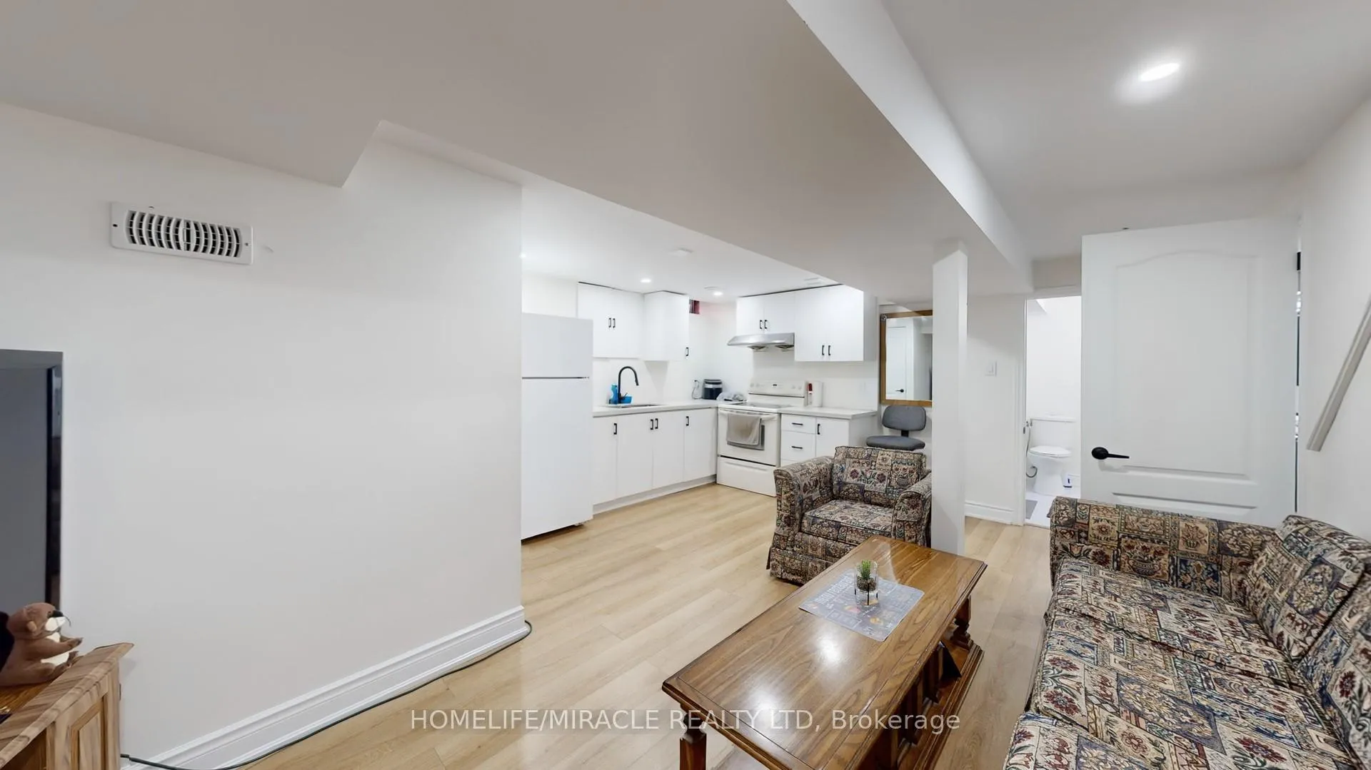 Photo 36 of 64 Radford Drive, Brampton, Brampton North — HOMEH