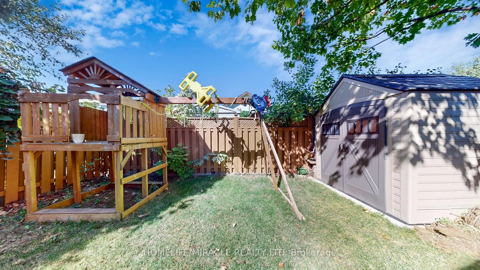 Photo 48 of 64 Radford Drive, Brampton, Brampton North — HOMEH