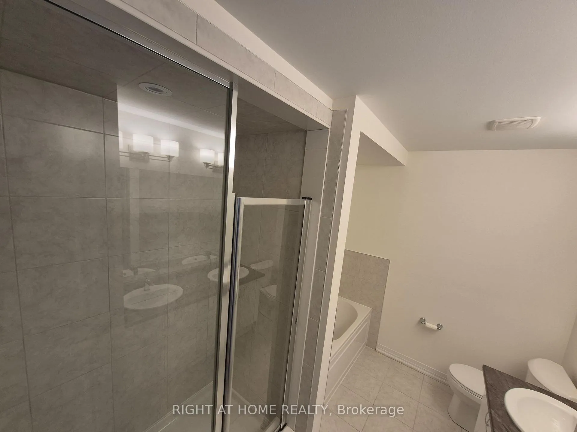 Photo 9 of 47 George Brier Drive W, Brant, Paris — HOMEH