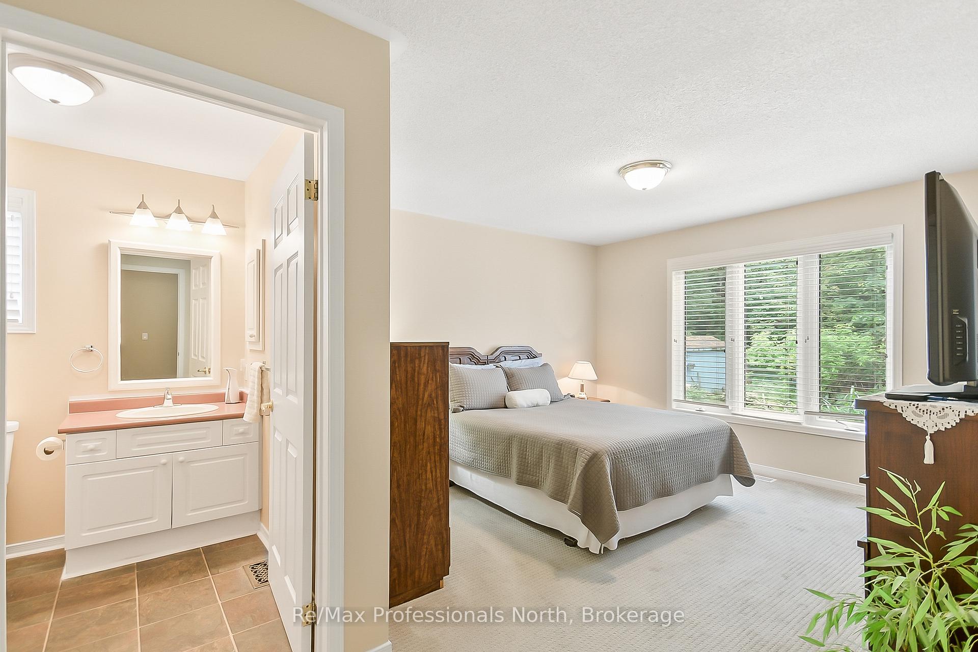 Photo 11 of 15 Pineridge Gate, Gravenhurst, Muskoka (S) — HOMEH