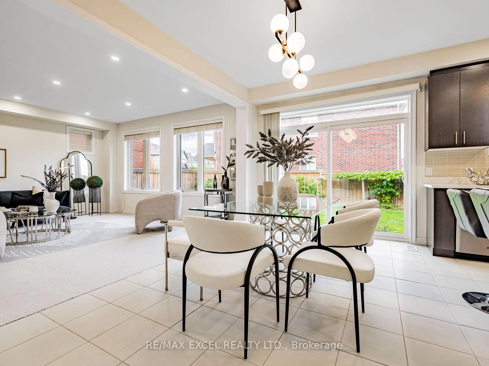 Photo 10 of 2323 Dobbinton Street, Oshawa, Windfields — HOMEH