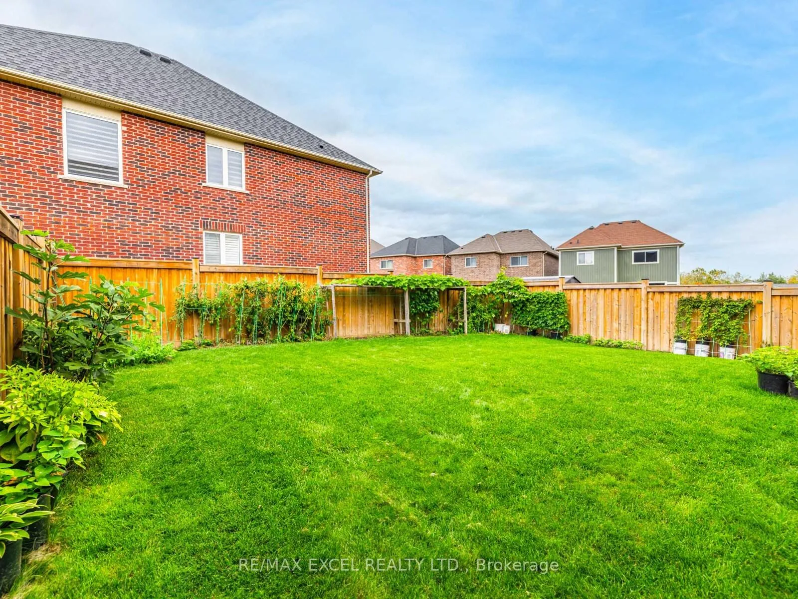 Photo 34 of 2323 Dobbinton Street, Oshawa, Windfields — HOMEH
