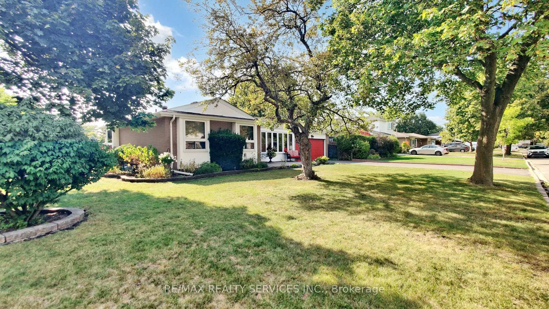 Photo 3 of 64 Glebe Crescent, Brampton, Northgate — HOMEH