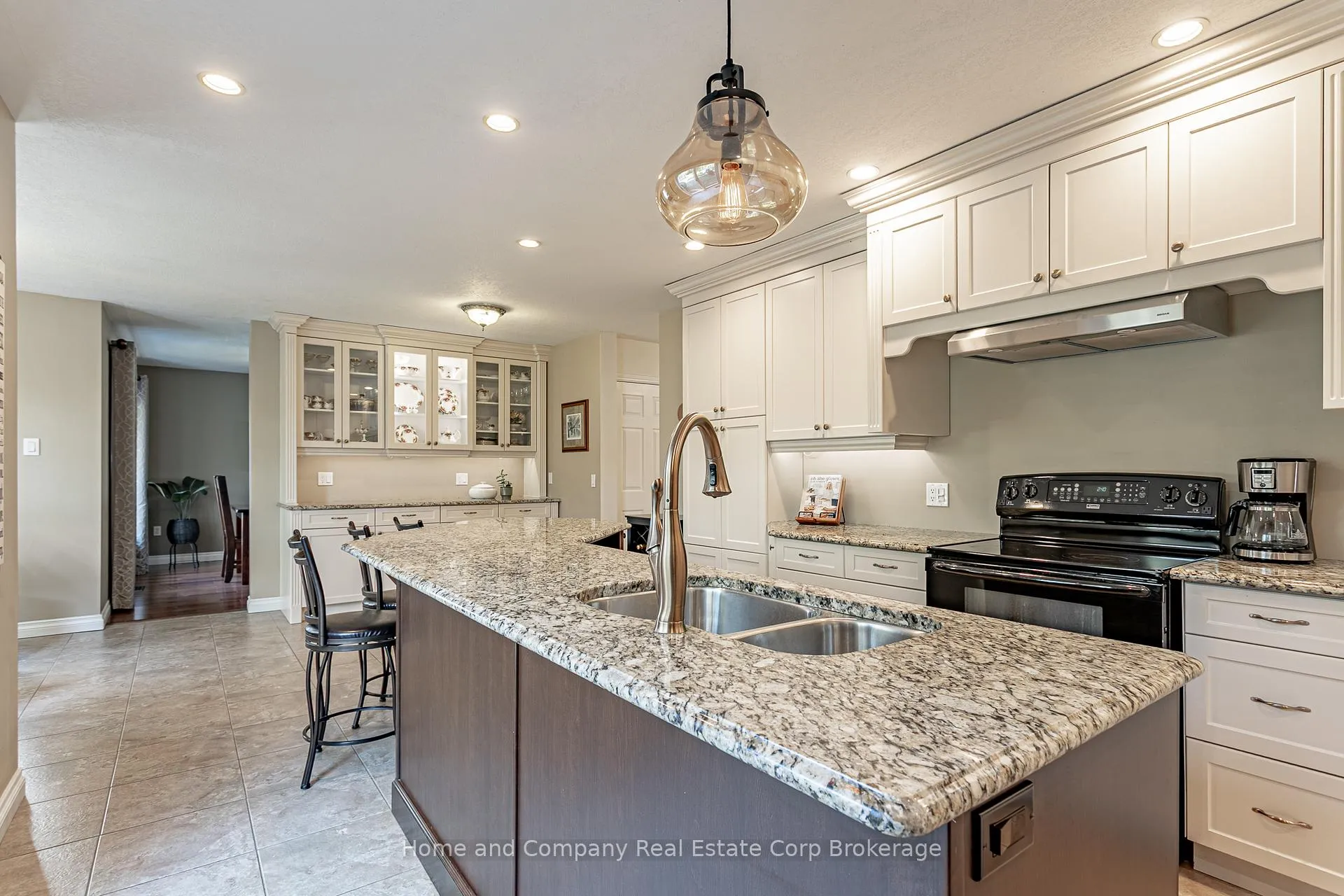 Photo 14 of 12 Mc Queen Court, Norfolk, Waterford — HOMEH