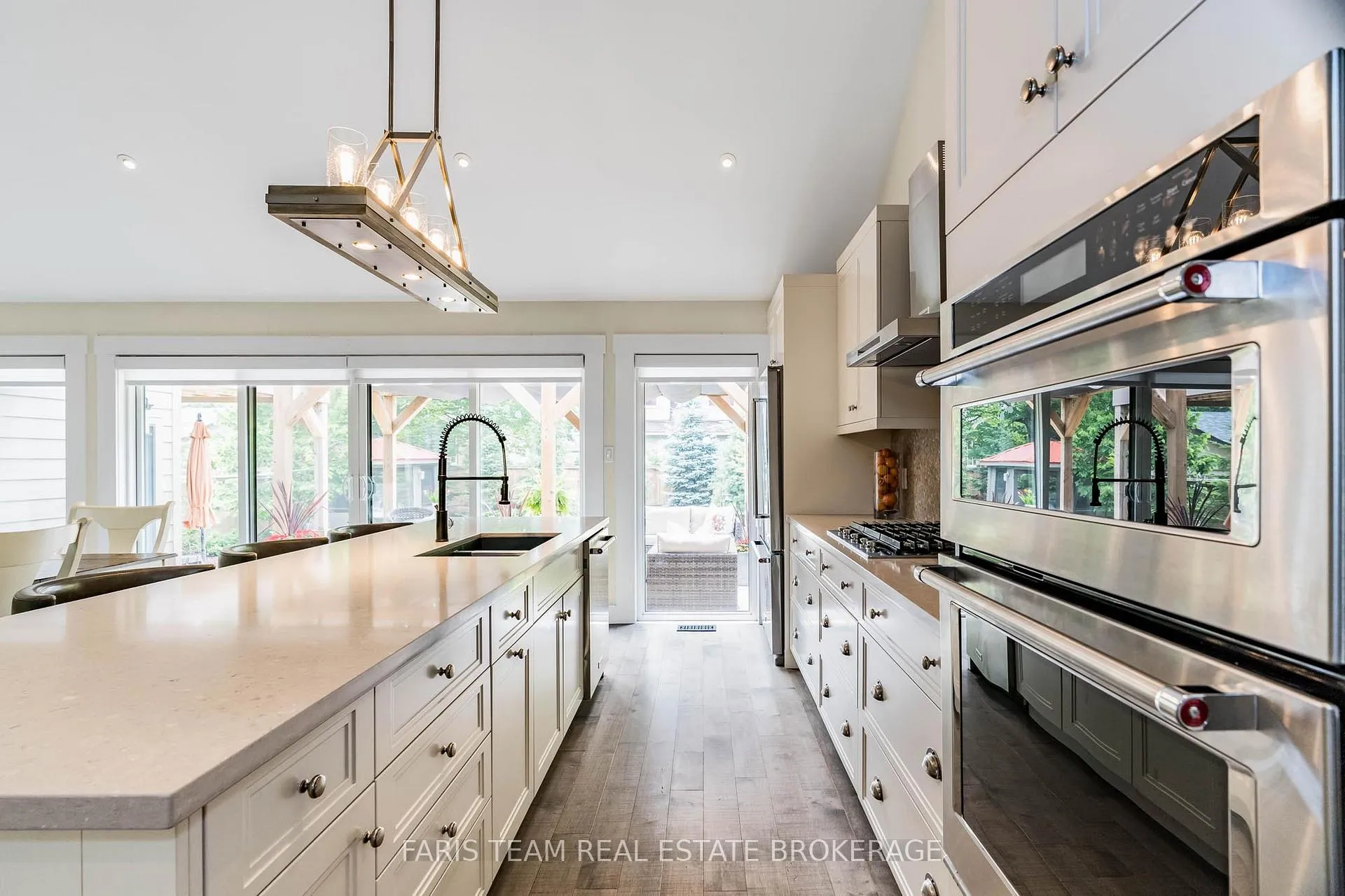 Photo 8 of 92 Nelson Street, Barrie, Codrington — HOMEH