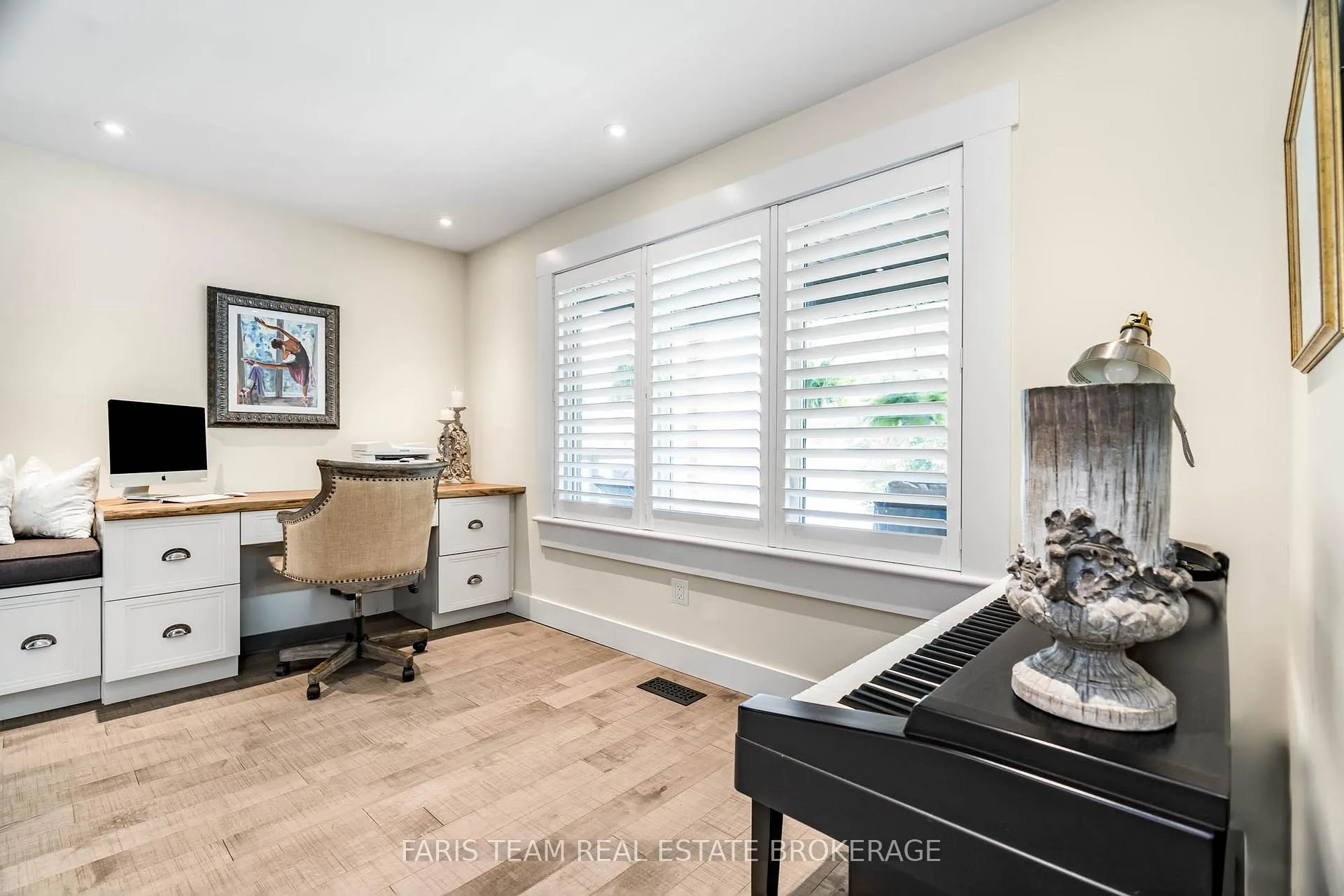 Photo 12 of 92 Nelson Street, Barrie, Codrington — HOMEH