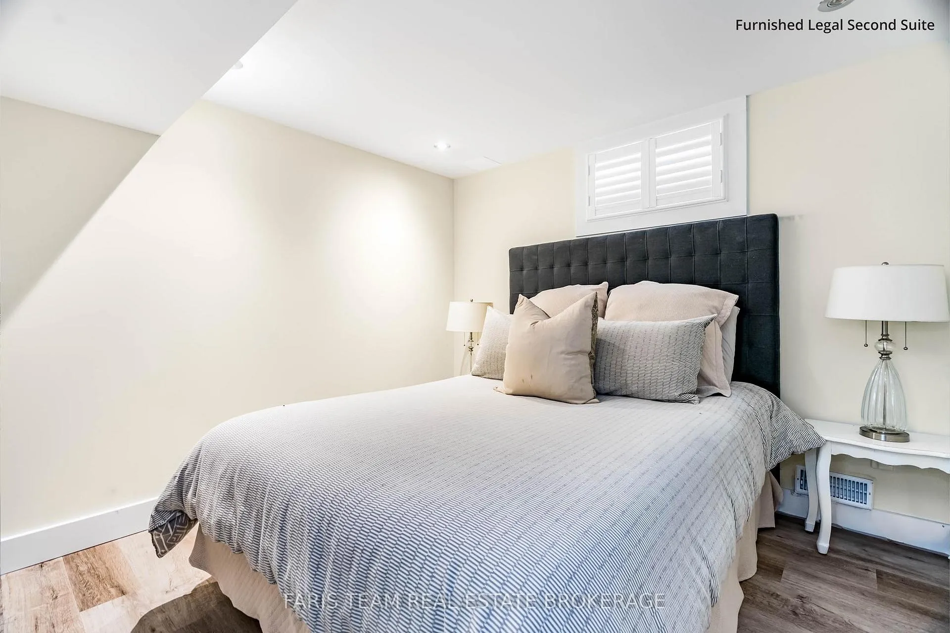 Photo 28 of 92 Nelson Street, Barrie, Codrington — HOMEH